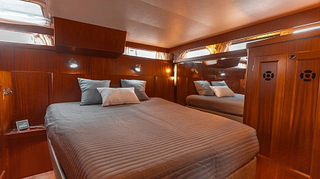 Катер Storebro Royal Cruiser 420 Baltic